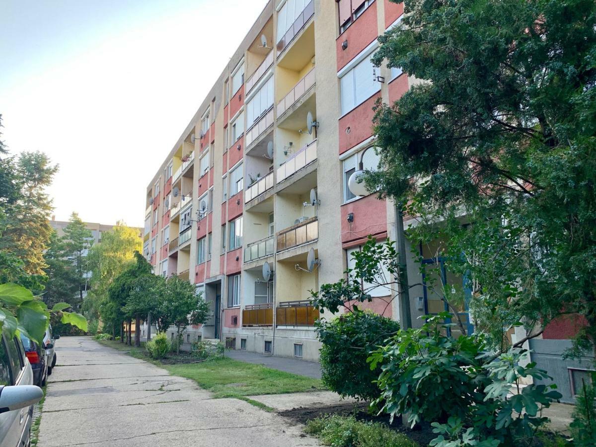 Anita Apartman Hajduszoboszlo Bagian luar foto