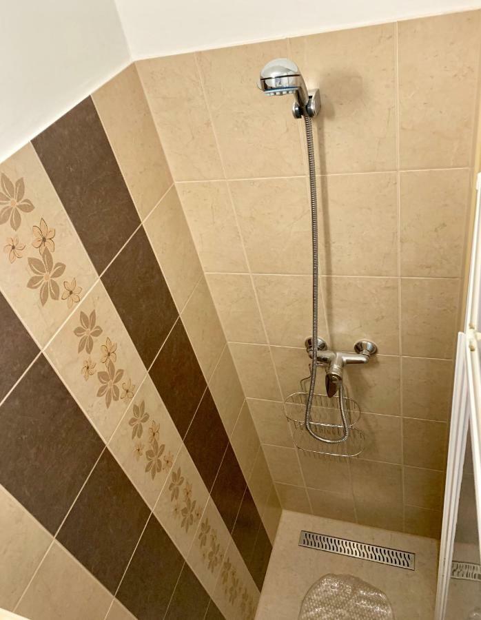 Anita Apartman Hajduszoboszlo Bagian luar foto